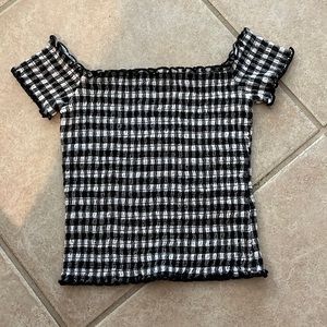 Cute Off The Shoulder Hollister Top *NOT IN STORES ANYMORE*